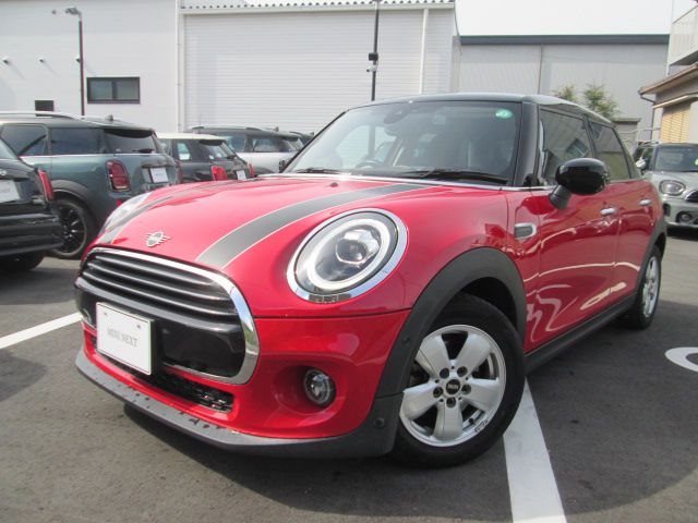 MINI COOPER 5 DOOR.