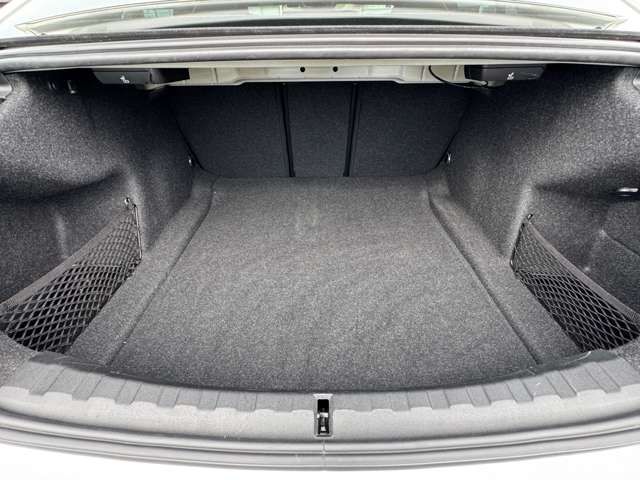 G20 320i Saloon RHD TU