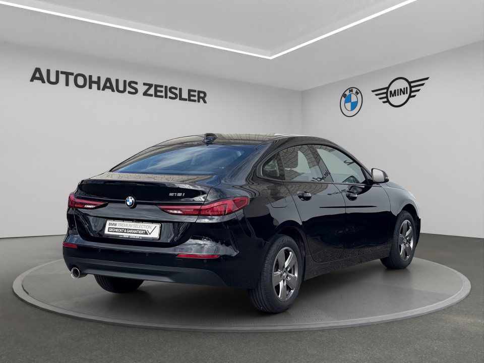 BMW 218