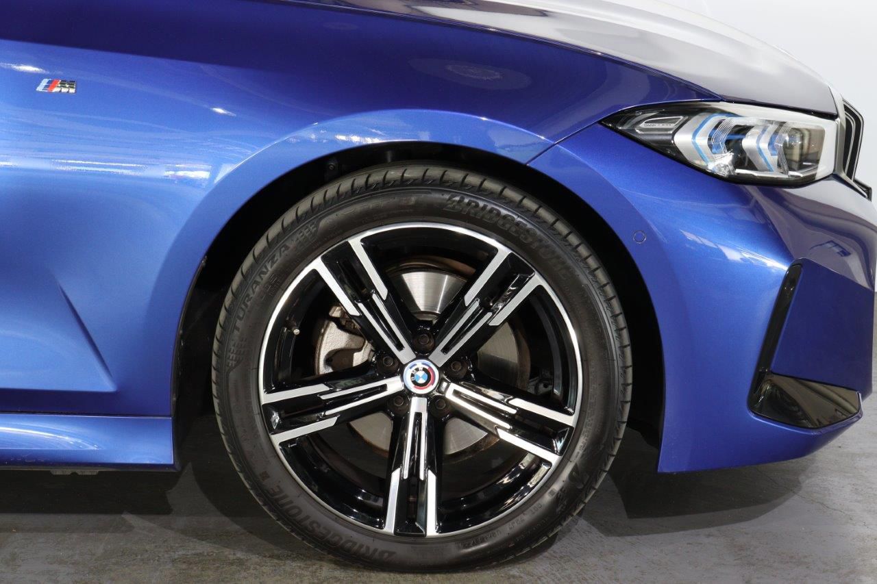 320d xDrive Berline RHD