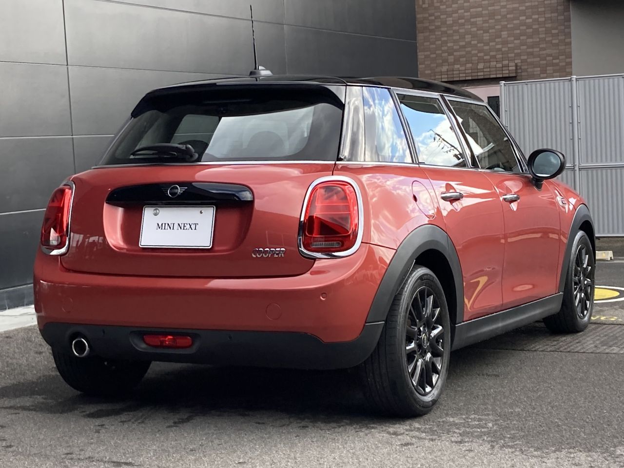 F55 MINI Cooper 5-Door Hatch LCI