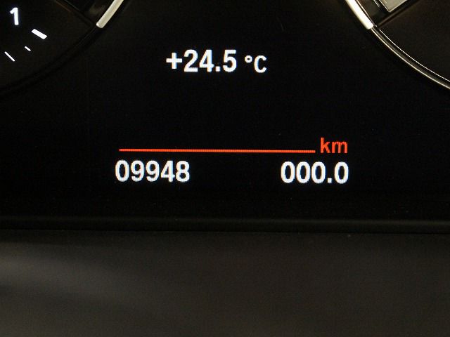 X1 sDrive18i RHD