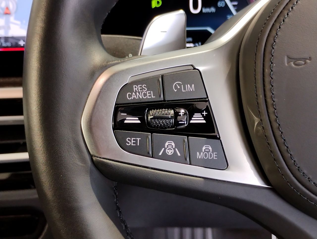 320d xDrive Berline RHD