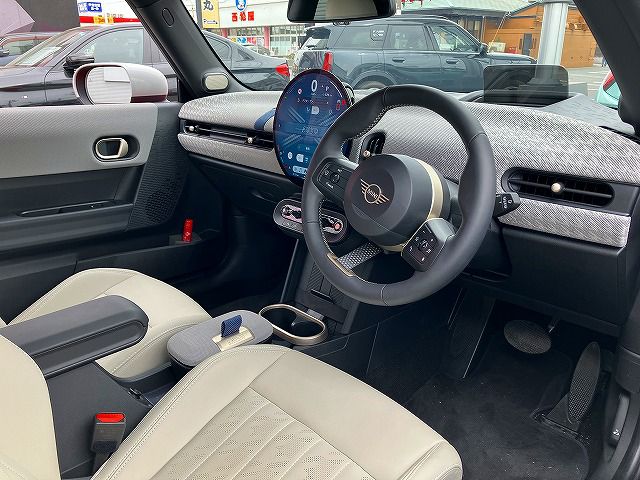 F66 MINI Cooper C 3Dr