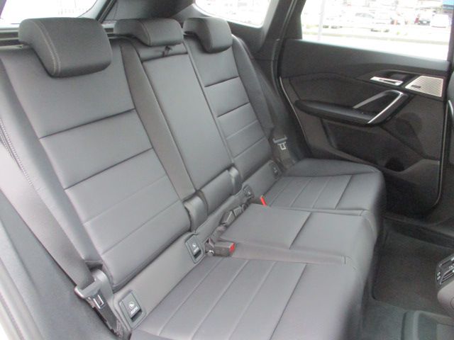 U11 iX1 xDrive30