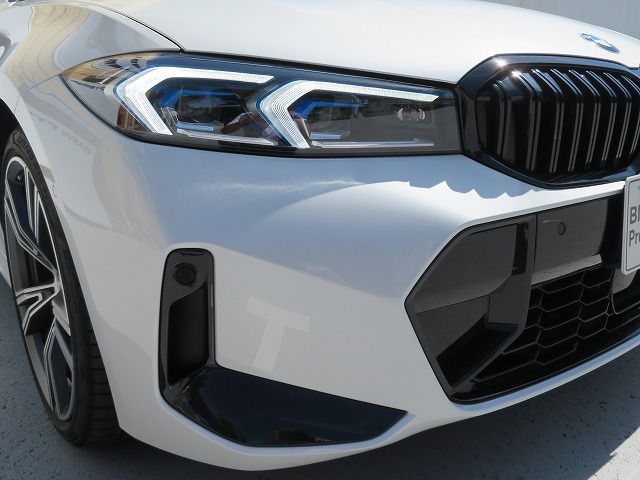 320d xDrive Berline RHD