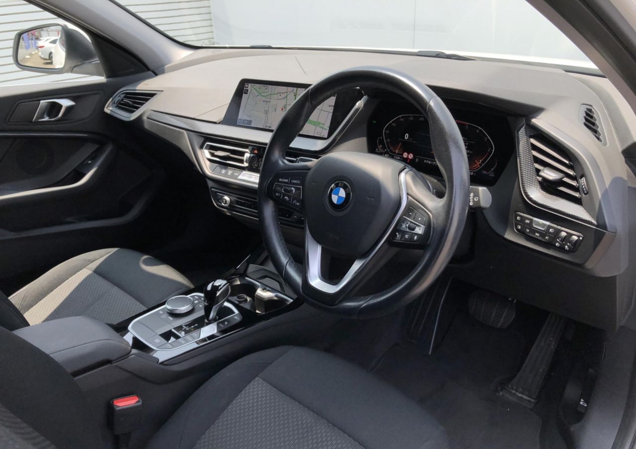 F40 118d Sports Hatch 5-door B47 2.0d