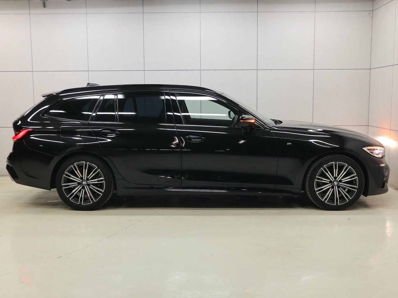 G21 320d xDrive Touring RHD