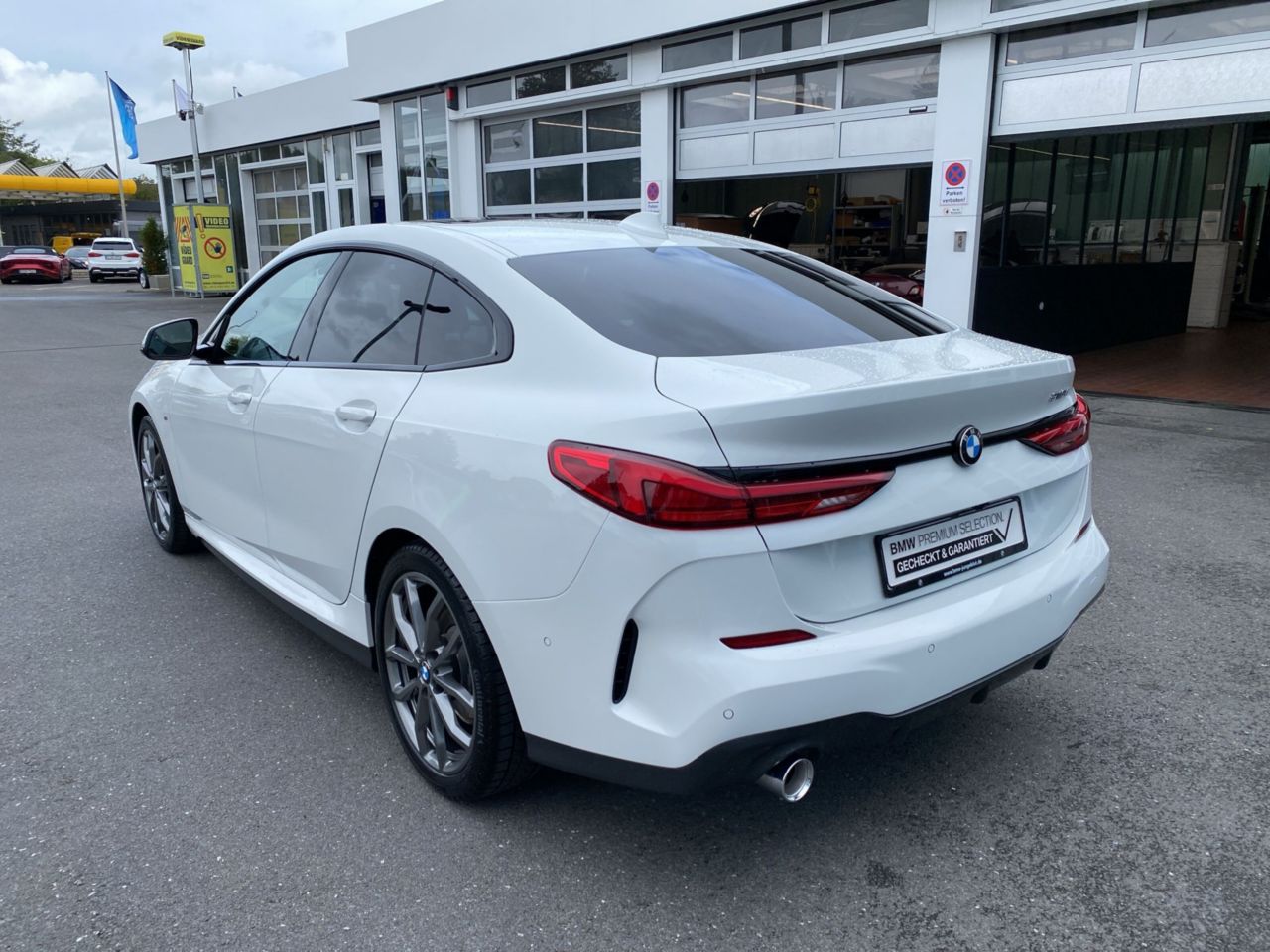 BMW 218