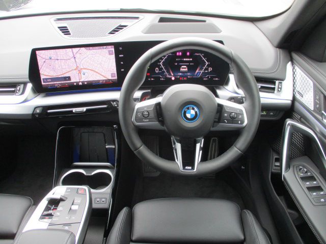 U11 iX1 xDrive30
