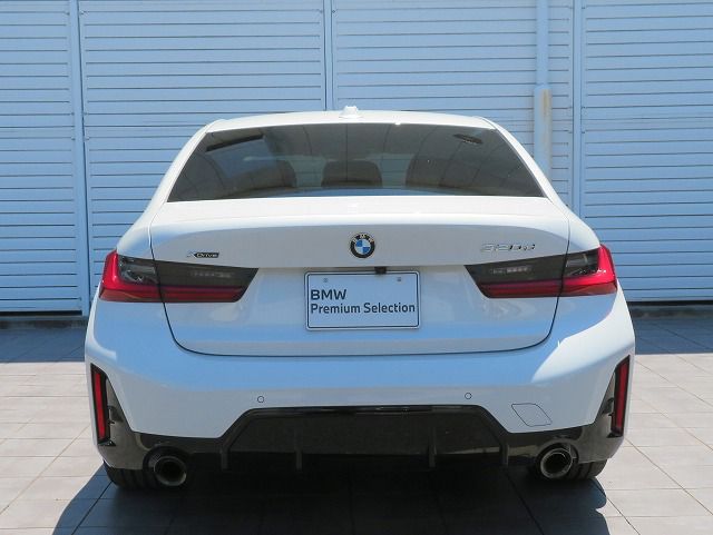 320d xDrive Berline RHD