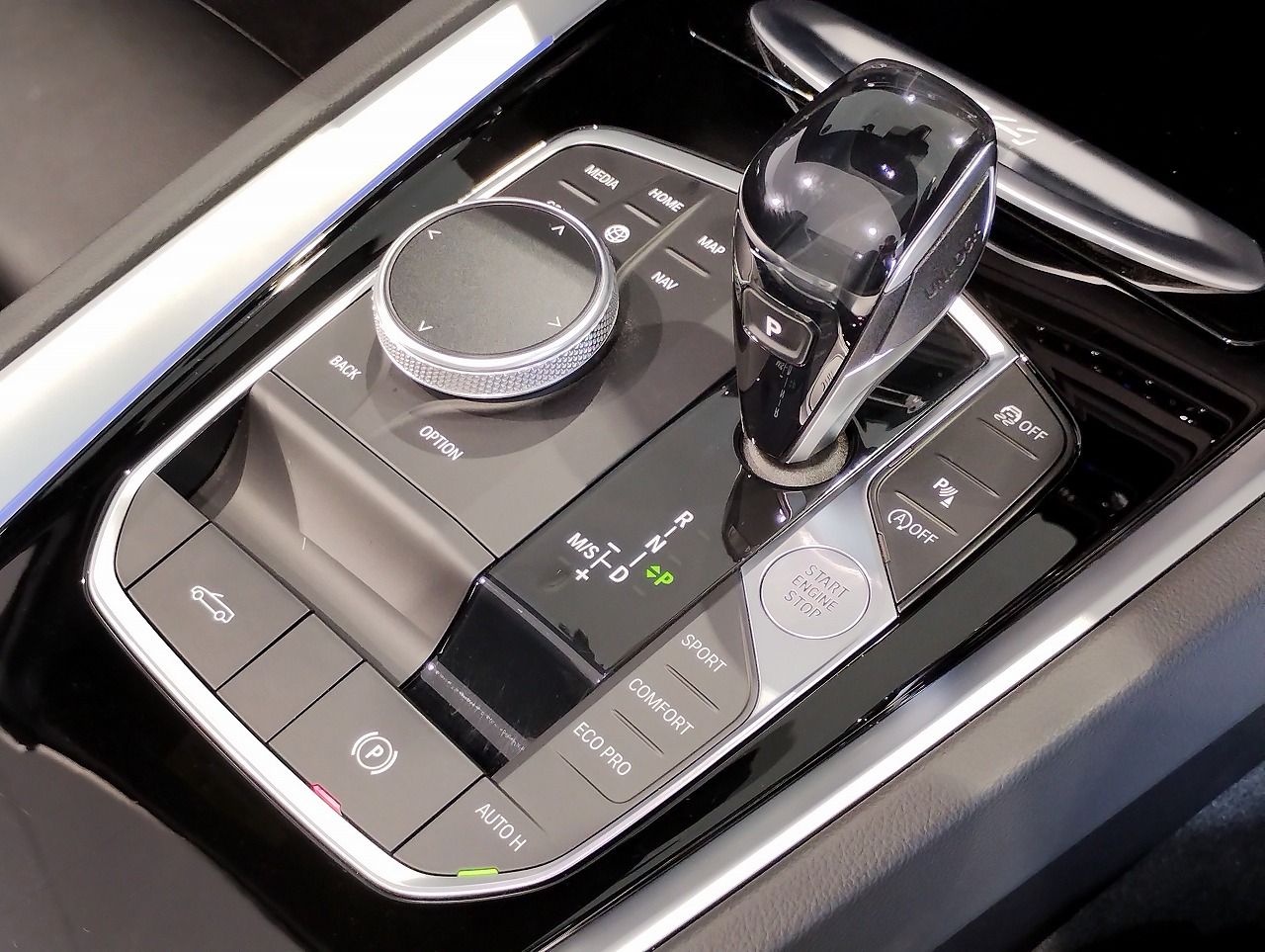 G29 z4 sDrive20i RHD