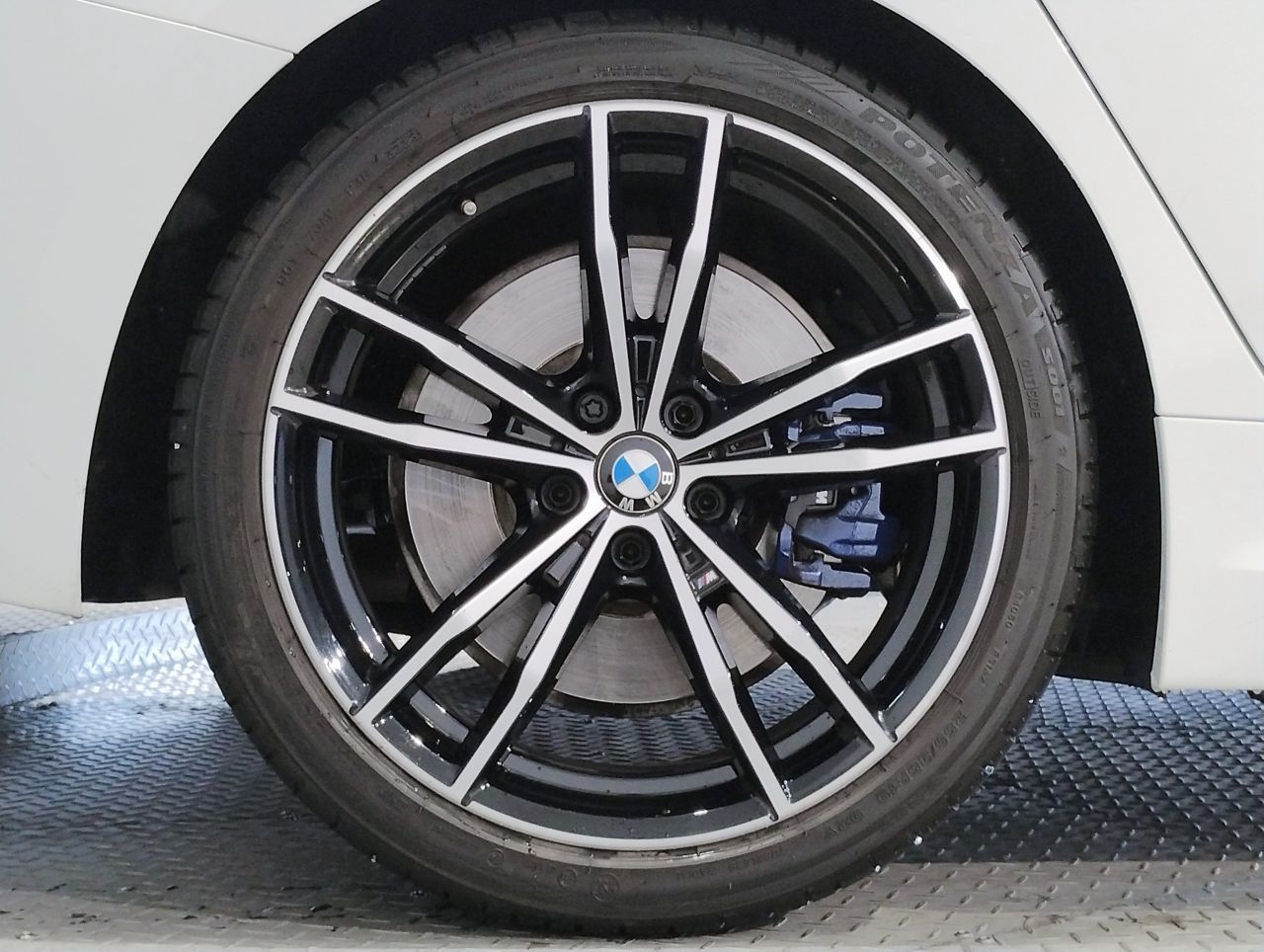 G20 330i Saloon RHD MX