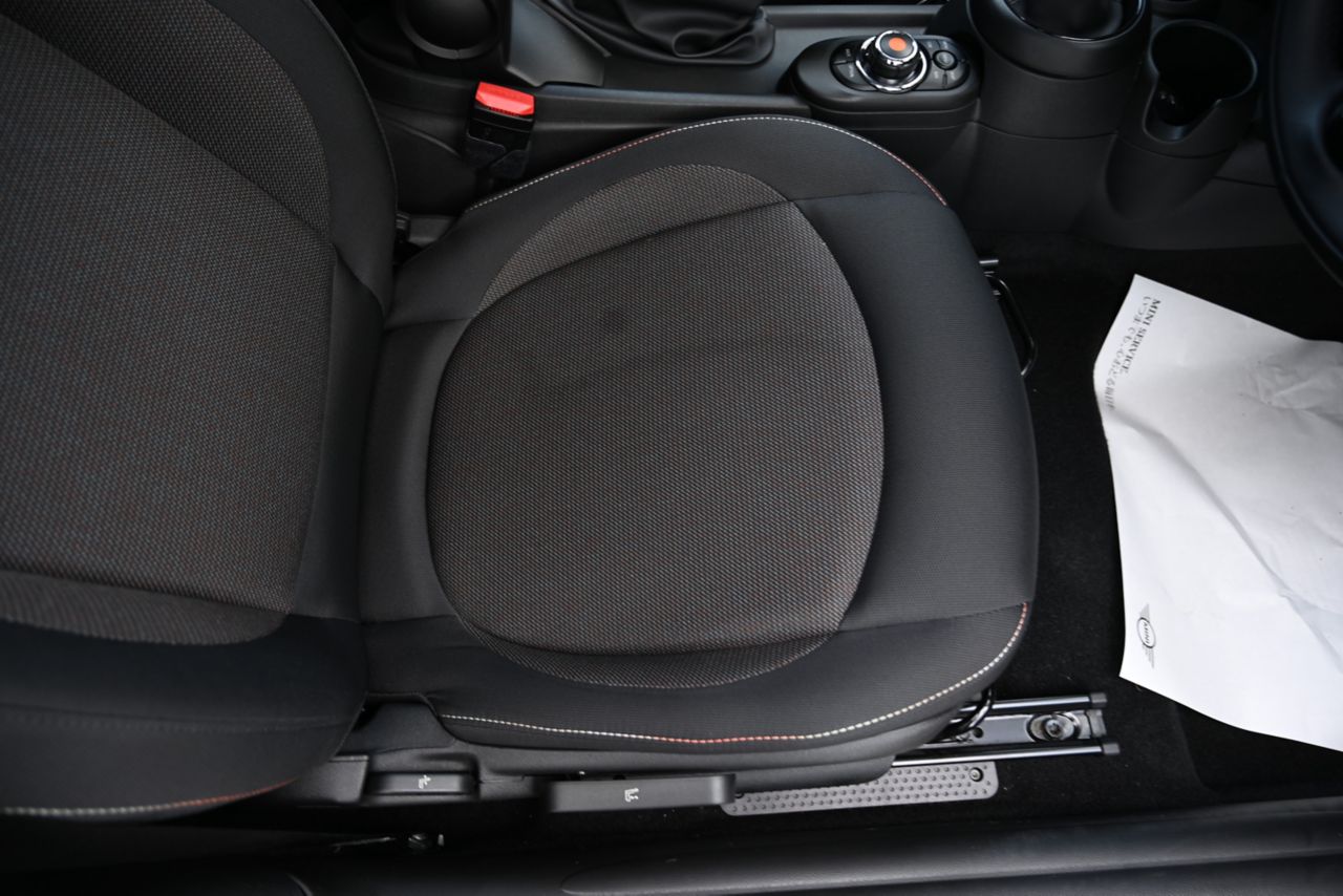 F56 MINI Cooper 3-Door Hatch LCI