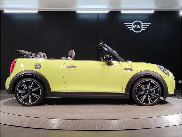 MINI Cooper S Convertible RHD
