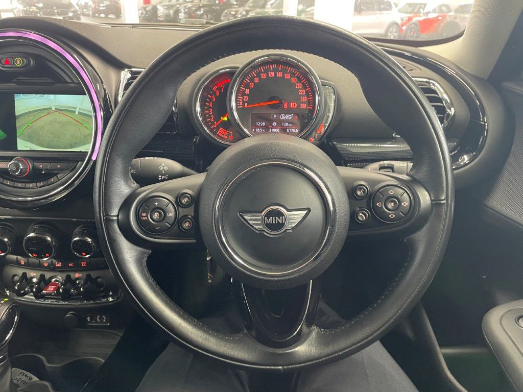 MINI COOPER CLUBMAN