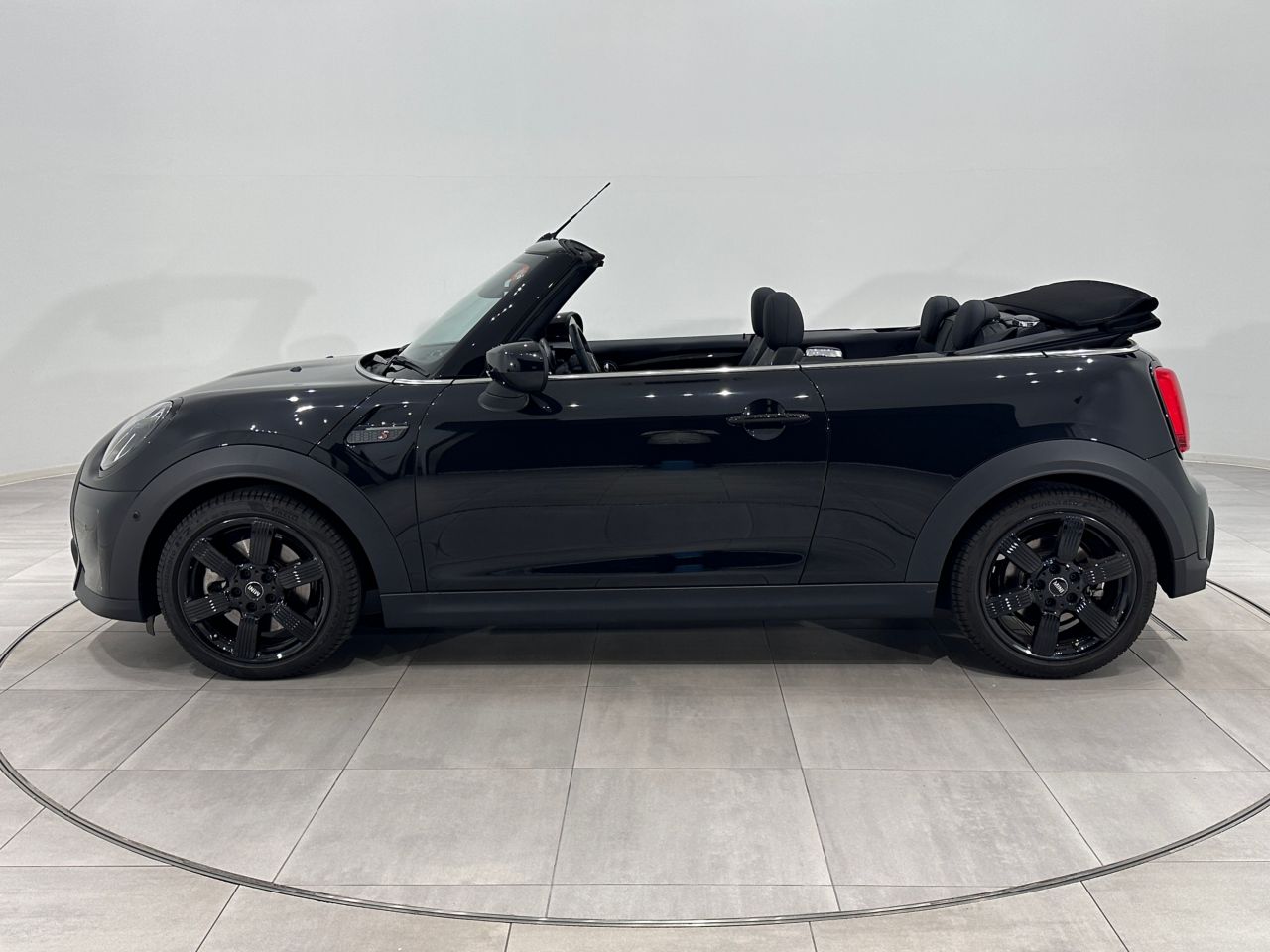 MINI Cooper S Convertible RHD