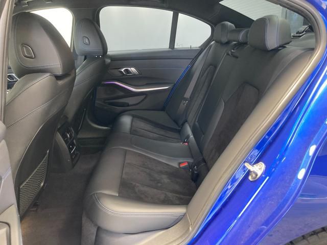 G20 320d xDrive RHD Saloon