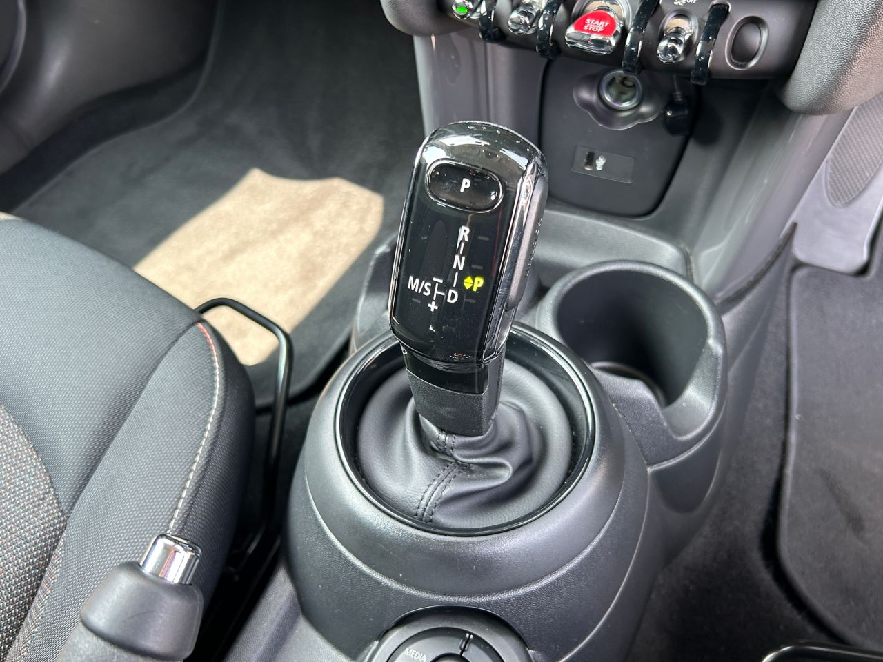 MINI F55 Cooper D 5dr Hatch LCI