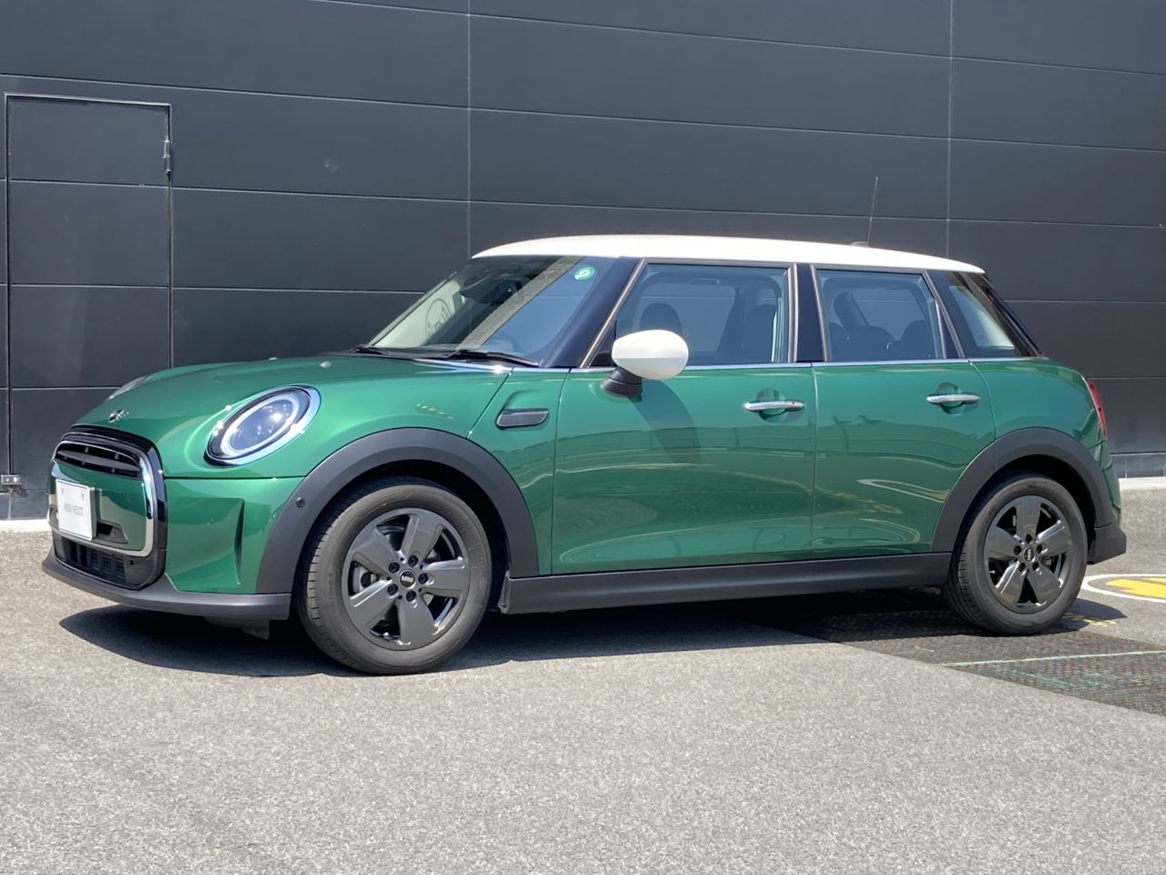 MINI COOPER D 5 DOOR.