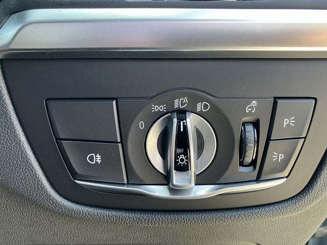 G01 X3 M40i RHD LCI ZA