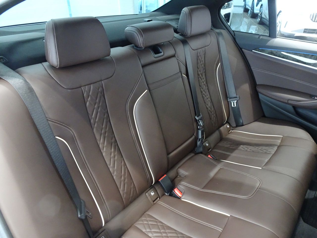 530e Sedan RHD