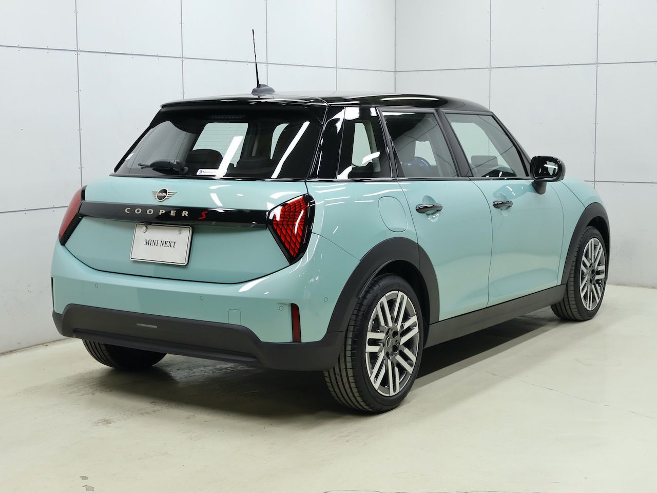 F65 MINI Cooper S 5Dr