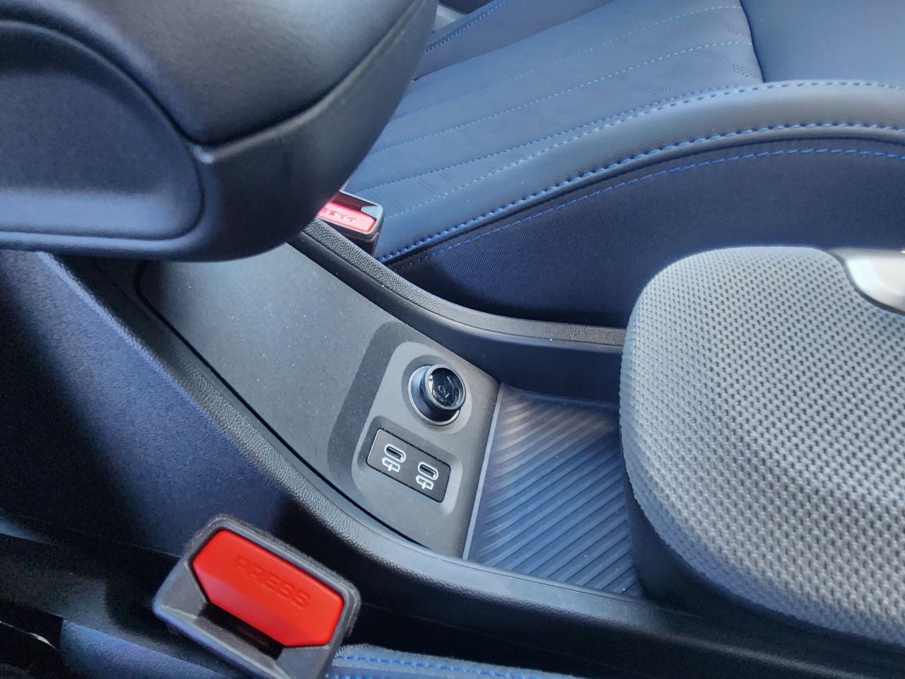 F66 MINI Cooper C 3Dr