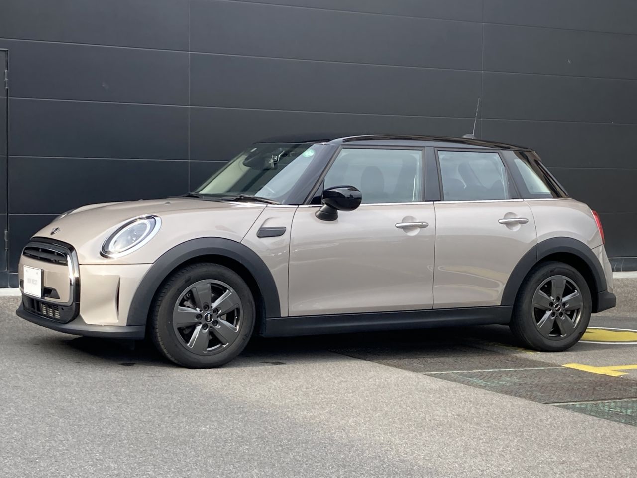 MINI COOPER D 5 DOOR.