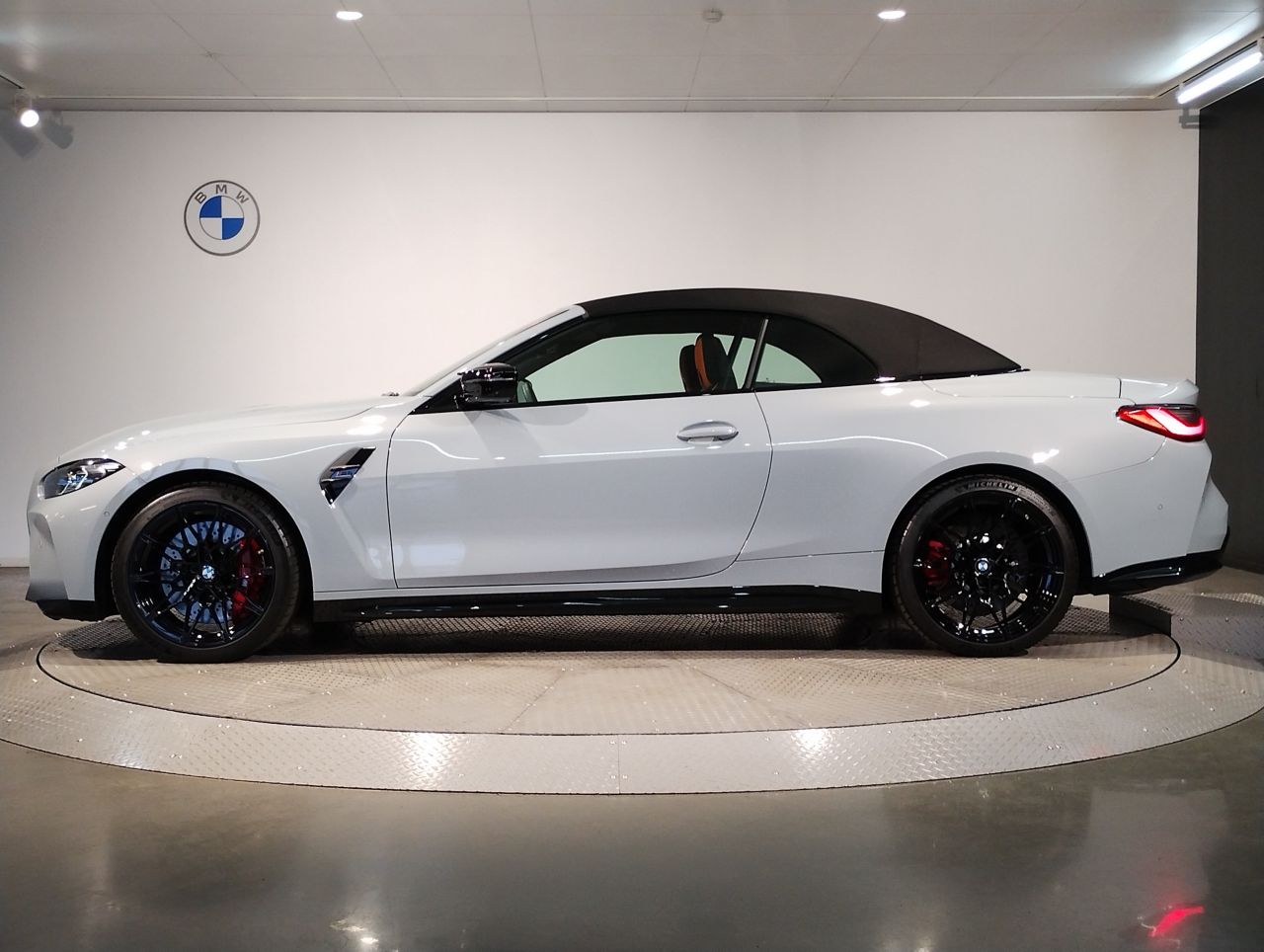 G83 M4 Competition M xDrive Competition RHD