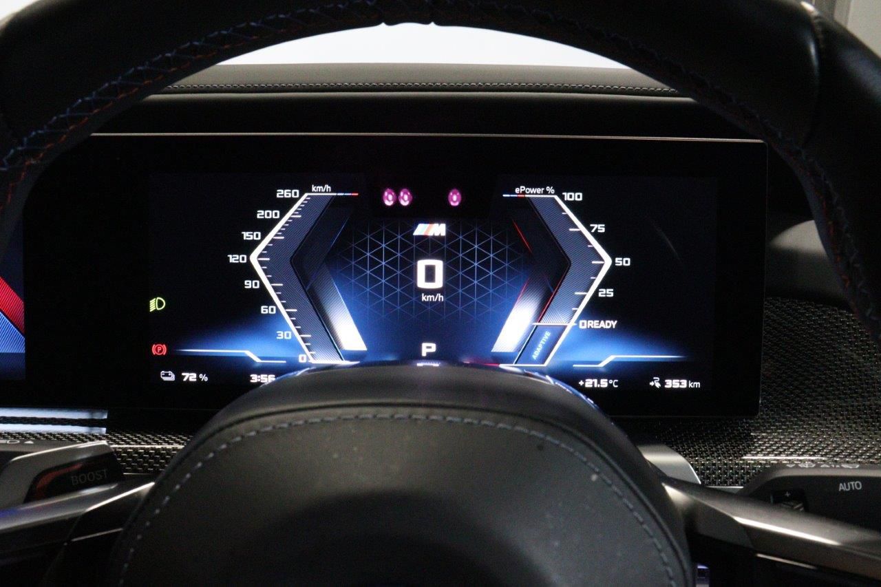 BMW i7 M70 xDrive Sedan RHD
