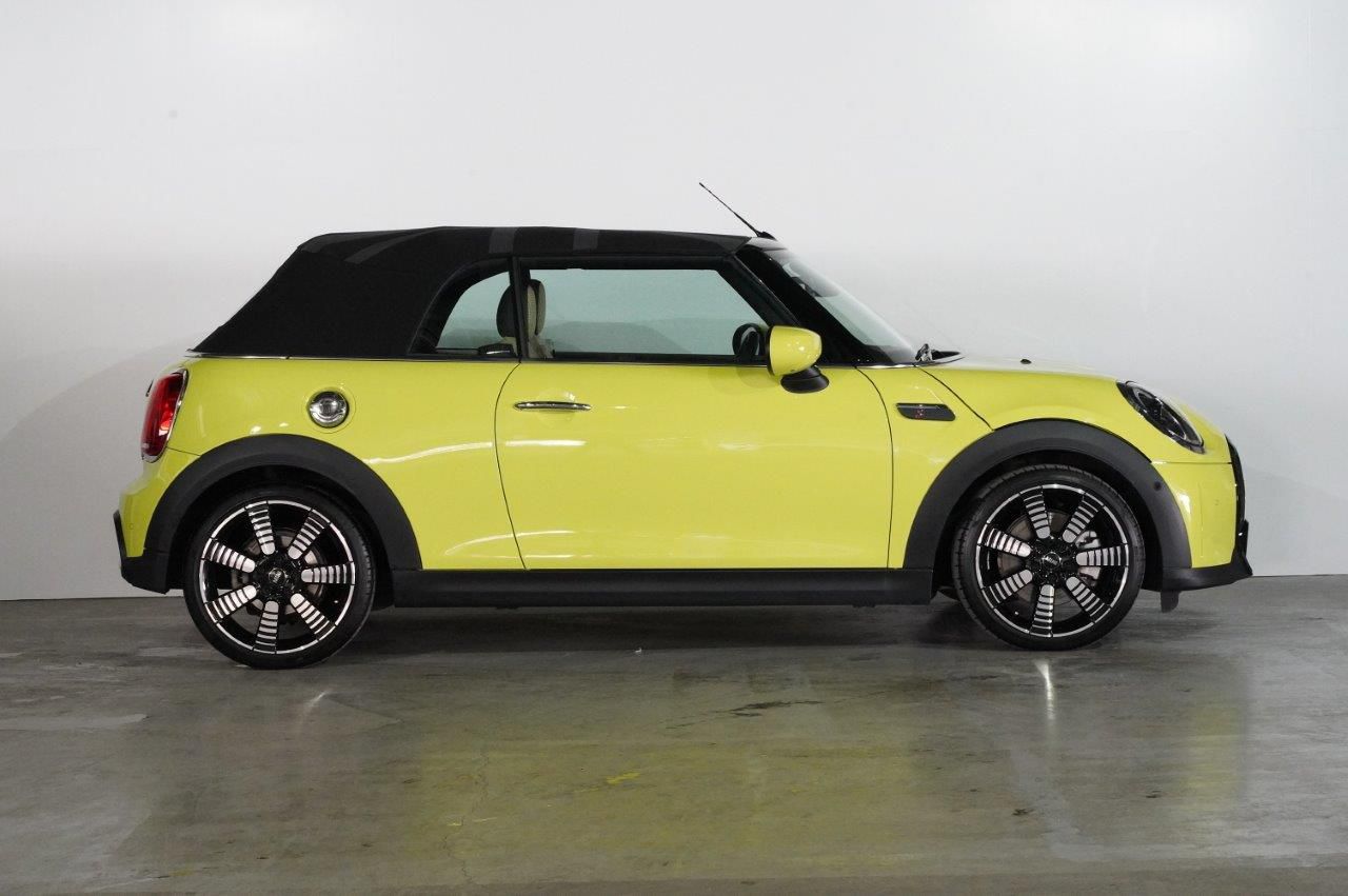 MINI Cooper S Convertible RHD