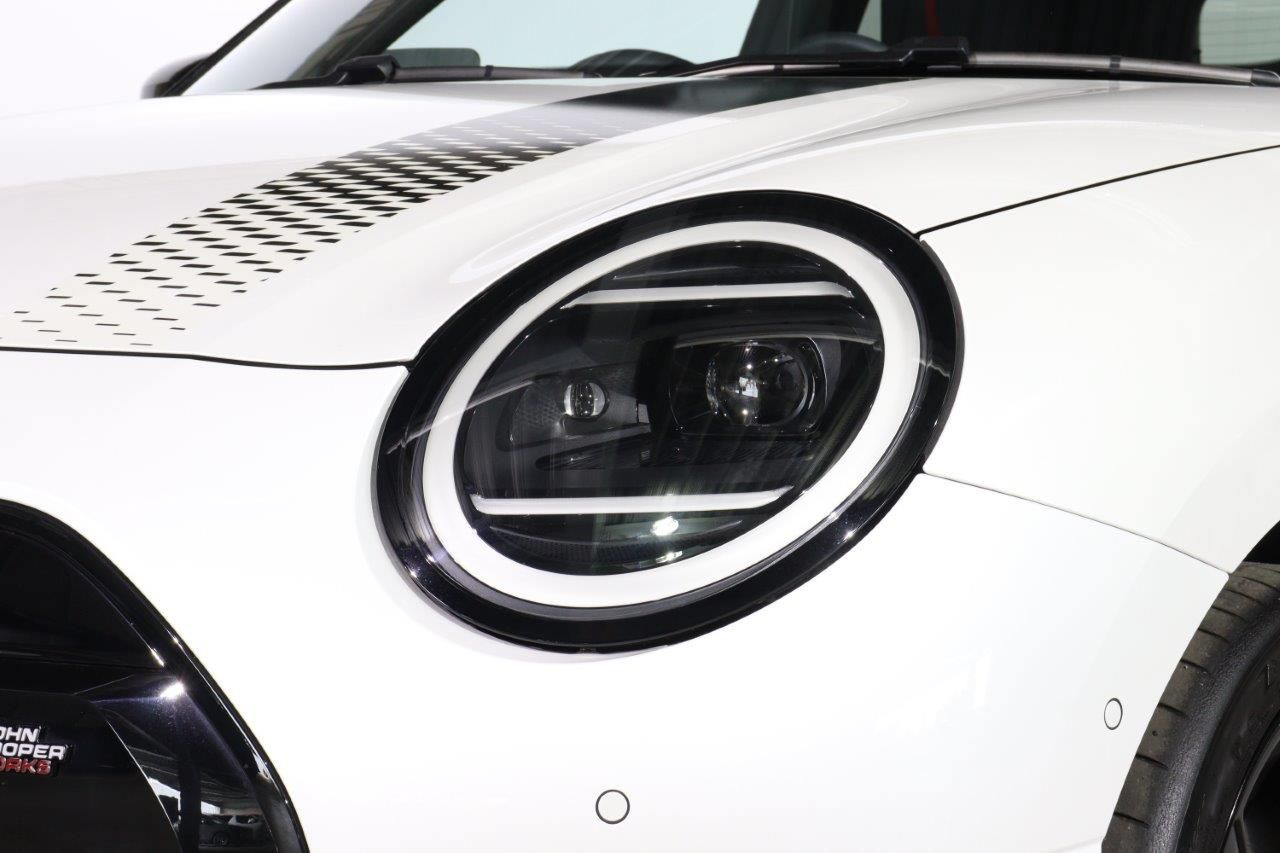 J01 MINI John Cooper Works Electric