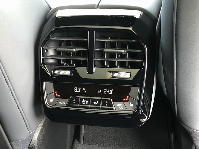 i20 iX xDrive40