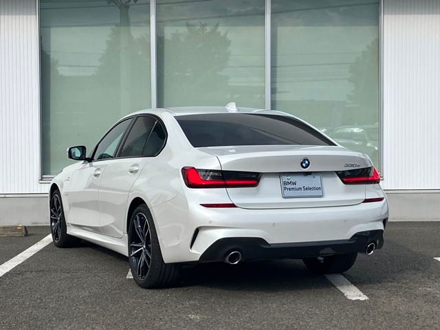 G20 330e Saloon RHD