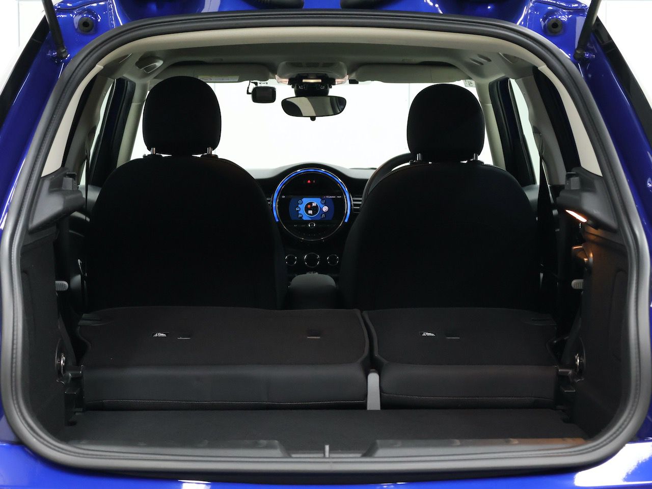 F55 COOPER D (AT)
