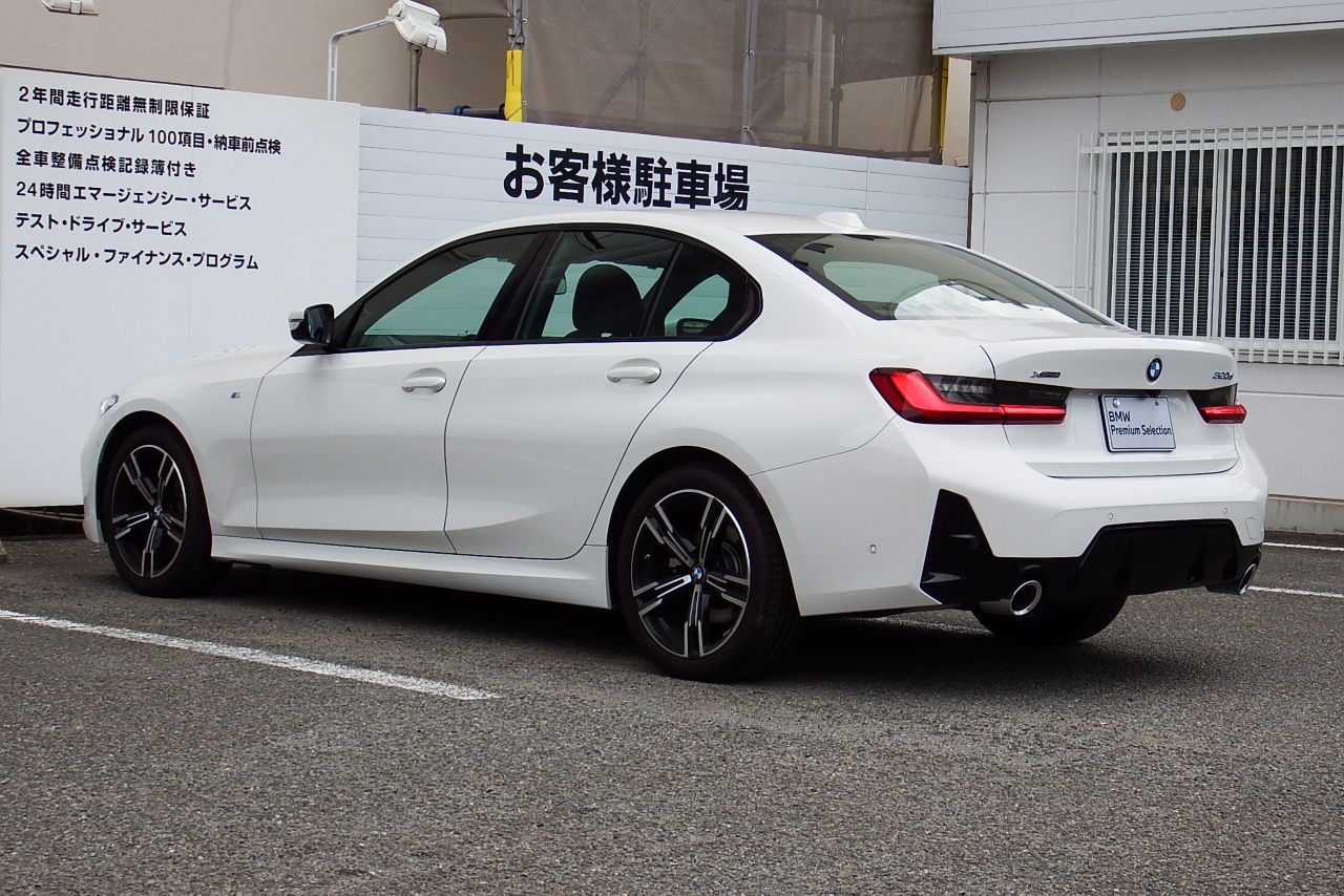 320d xDrive Berline RHD