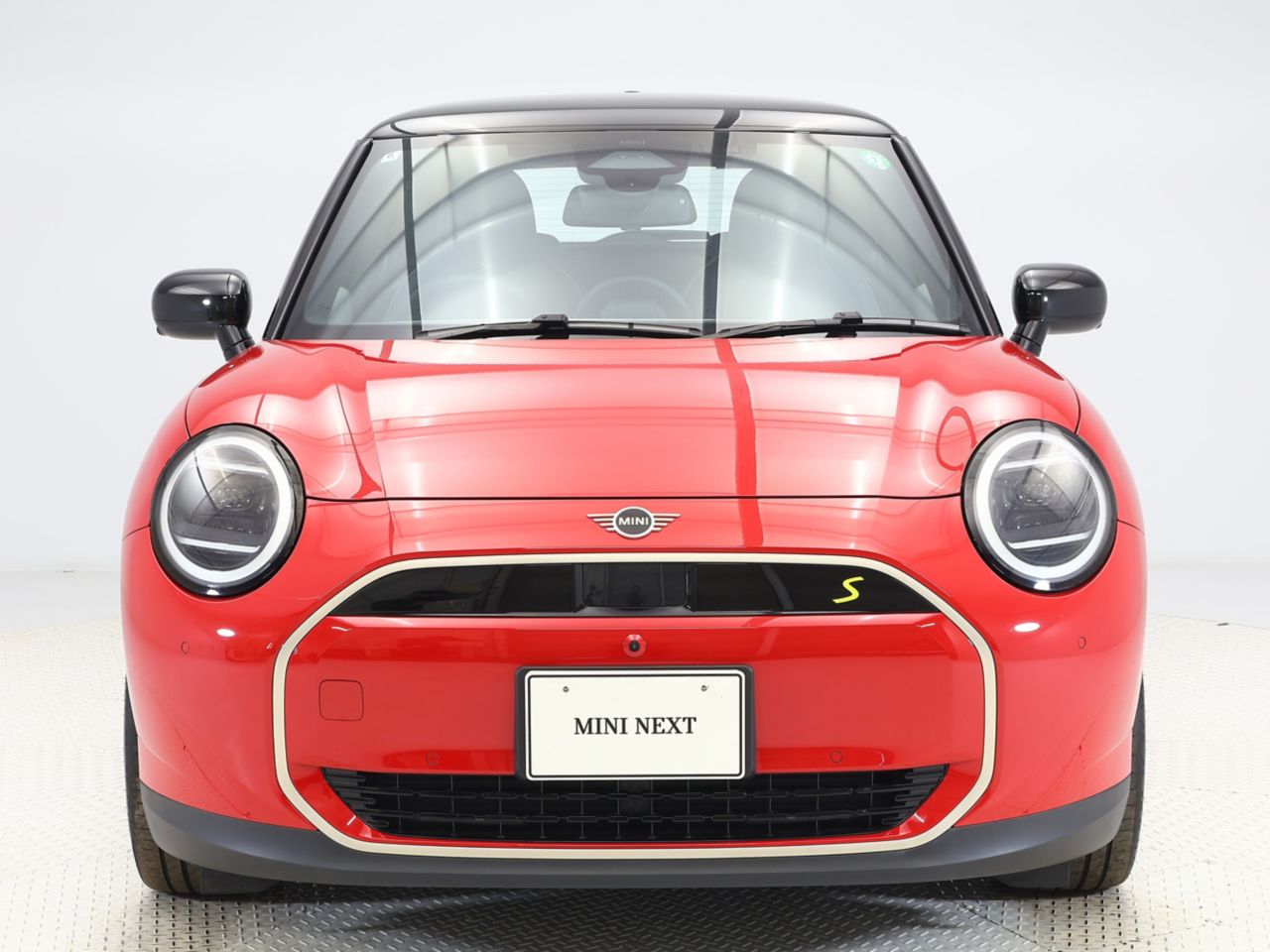 J01 MINI Cooper SE