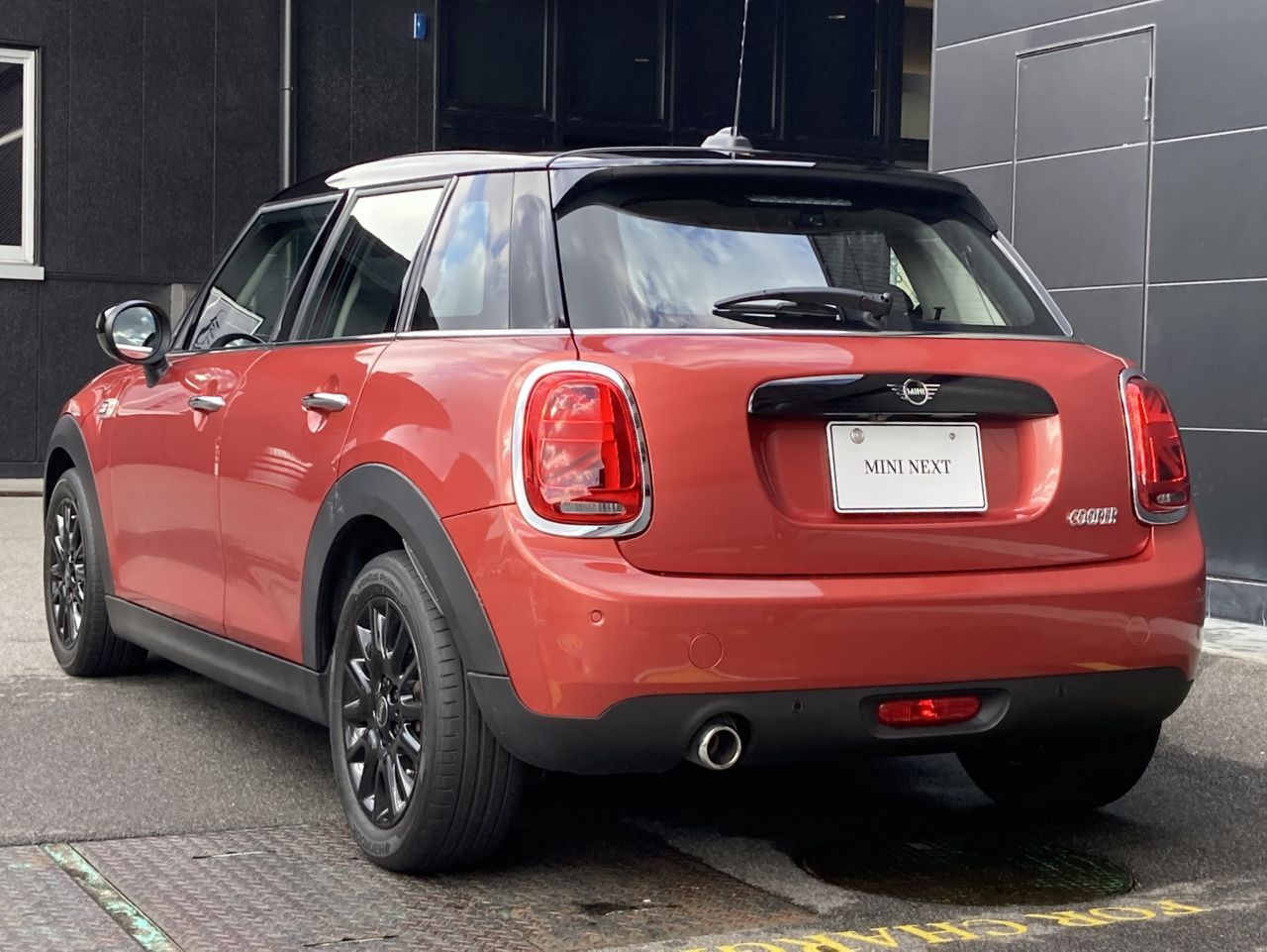 F55 MINI Cooper 5-Door Hatch LCI