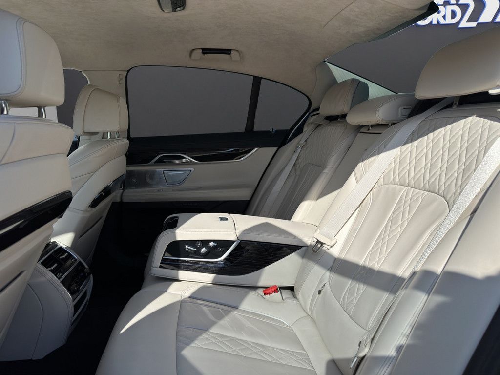 BMW 740