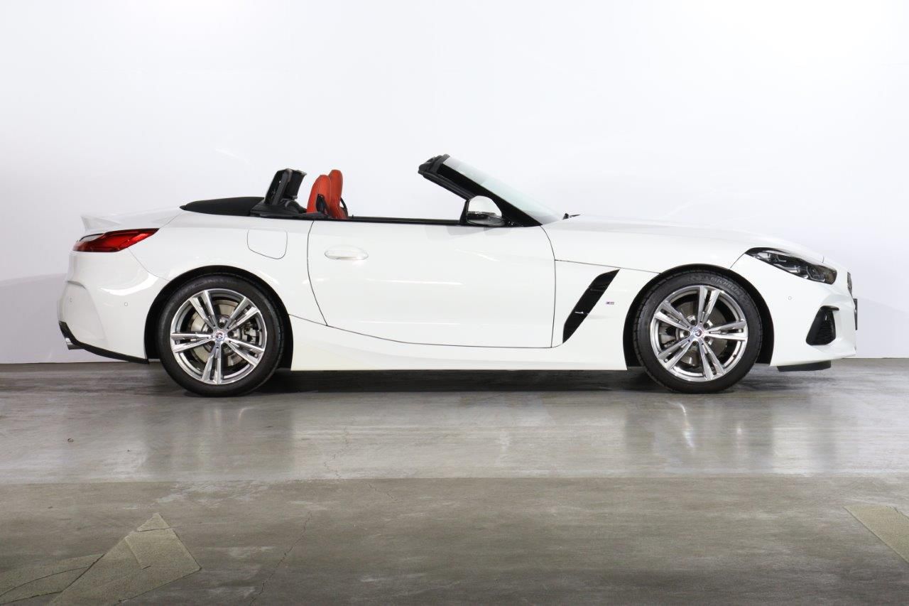 G29 z4 sDrive20i RHD