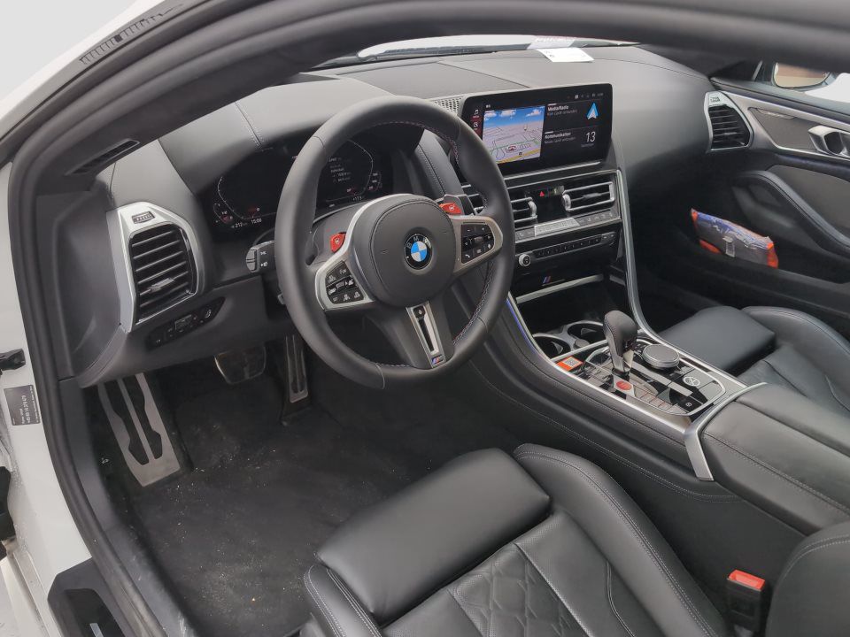 BMW M8