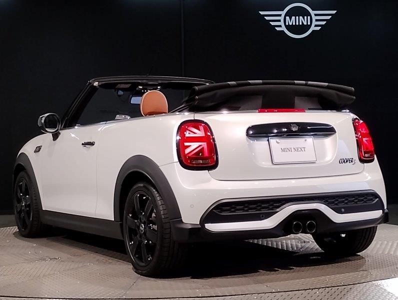 MINI Cooper S Convertible RHD