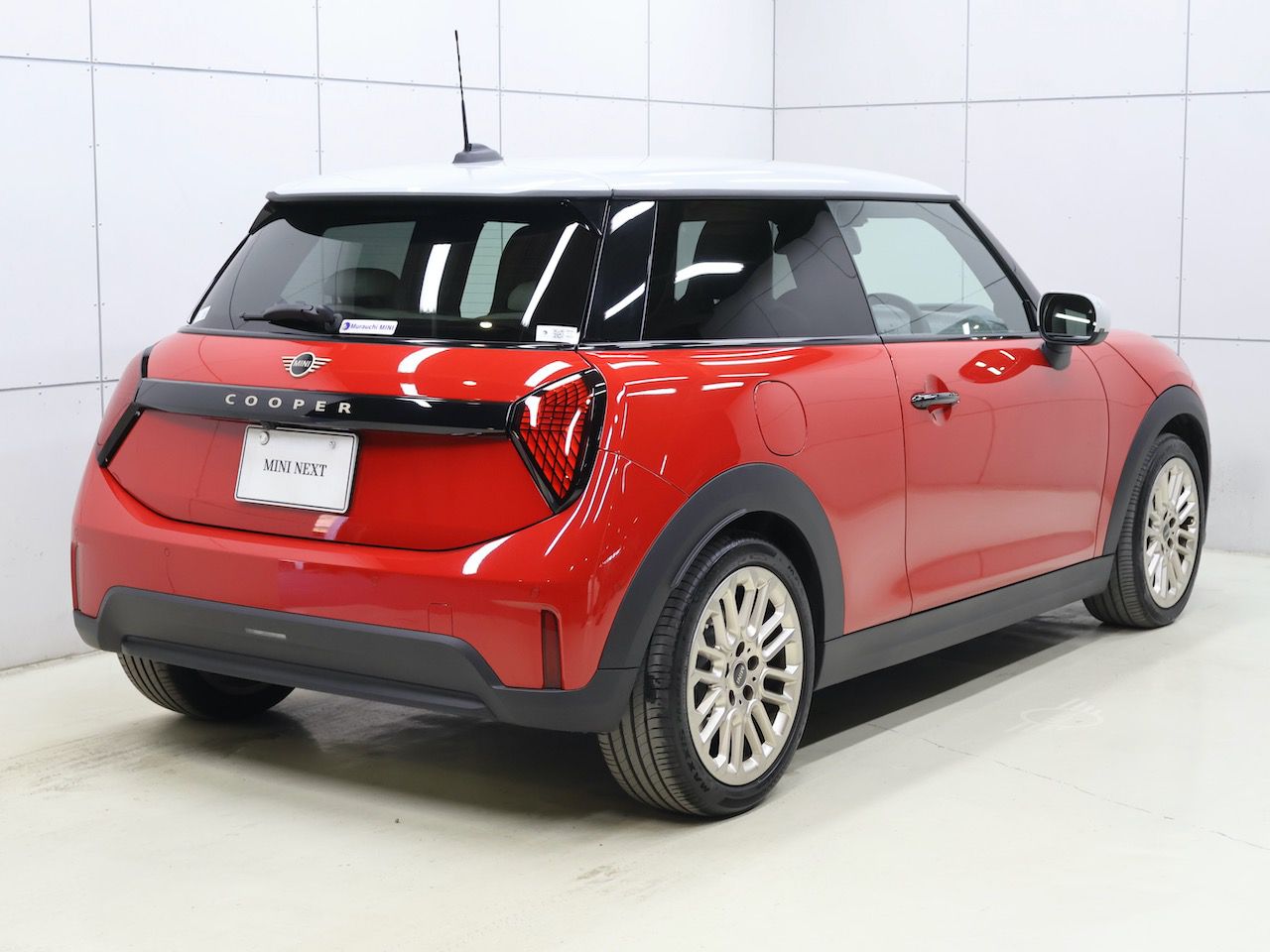 F66 MINI Cooper C 3Dr