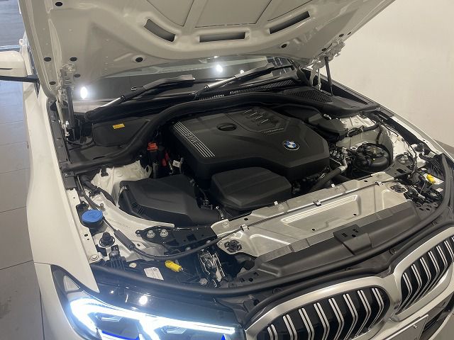 318i Touring RHD