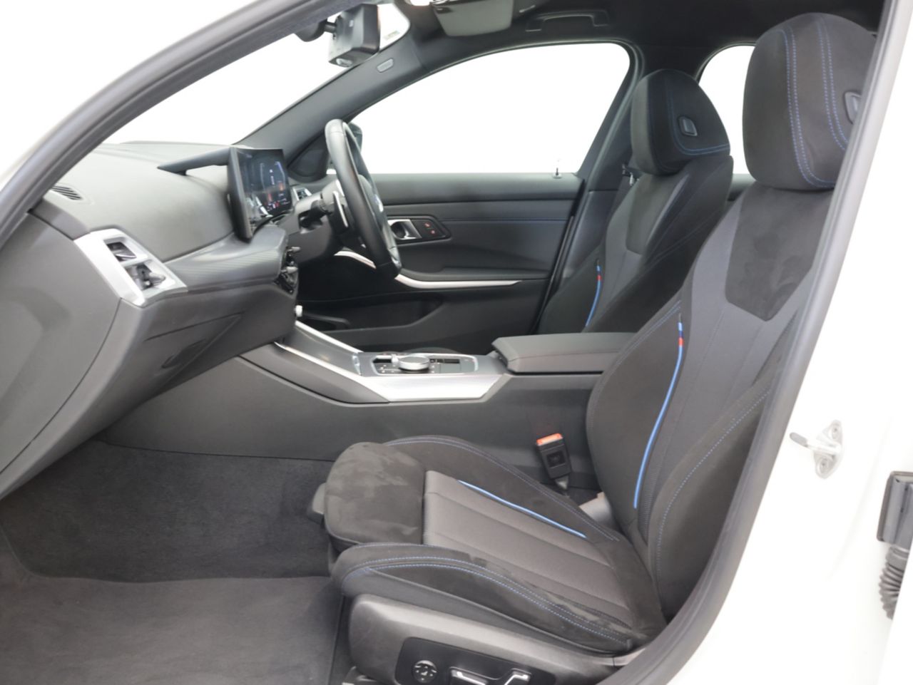 320d xDrive Berline RHD