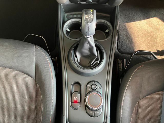MINI CROSSOVER ONE