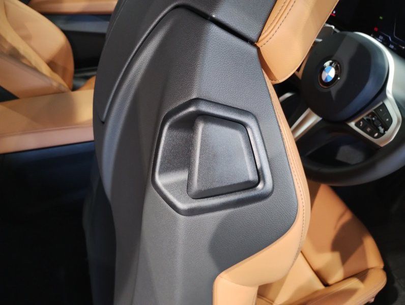 M240i xDrive Coupé RHD