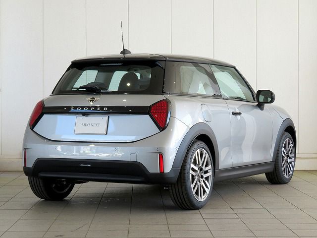 F66 MINI Cooper C 3Dr