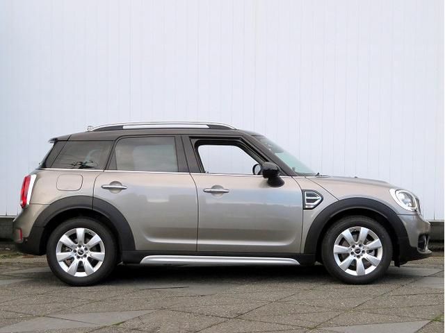 MINI CROSSOVER COOPER D